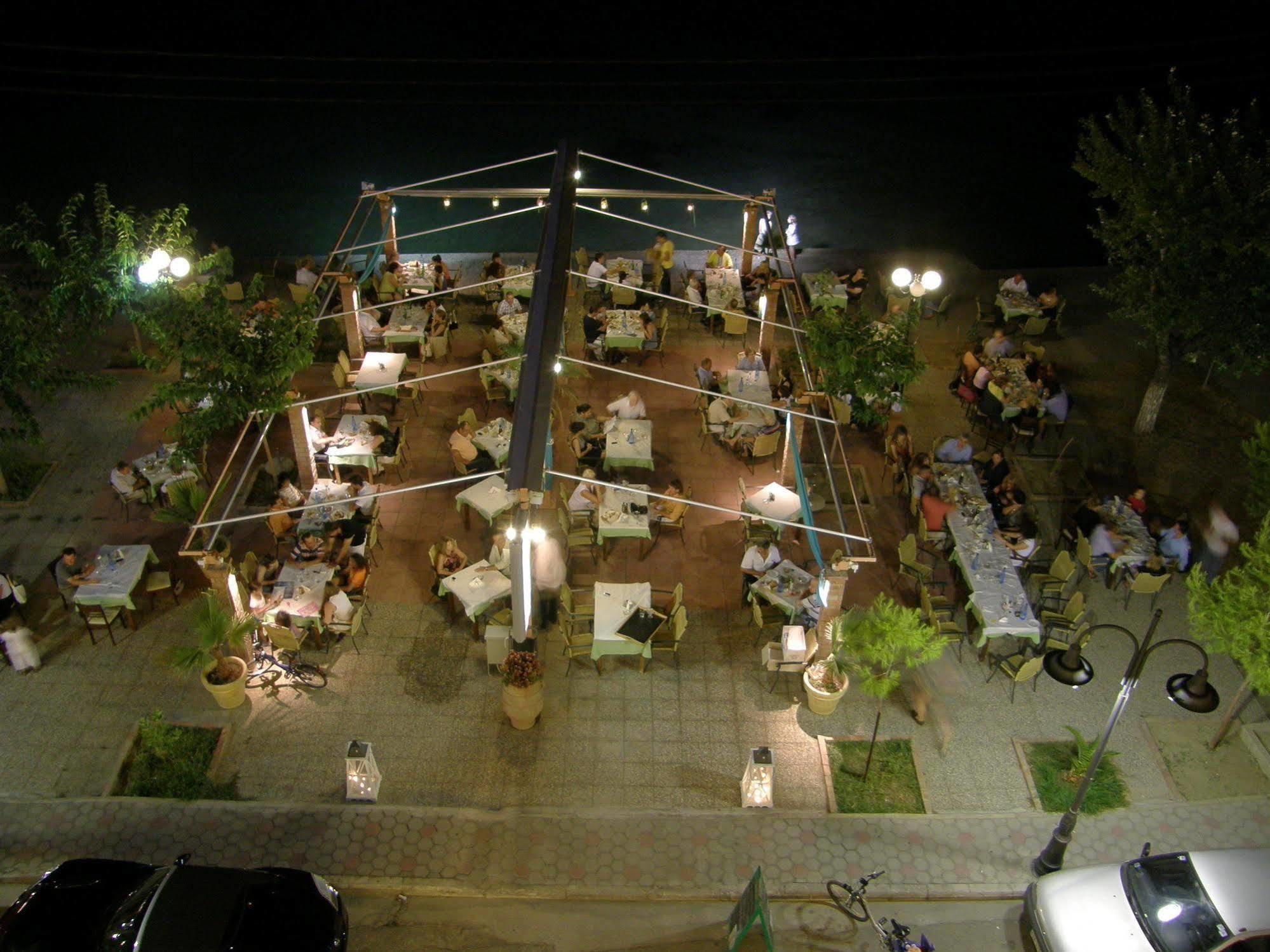 Hotel Kiani Akti เซเลียนิติกา ภายนอก รูปภาพ